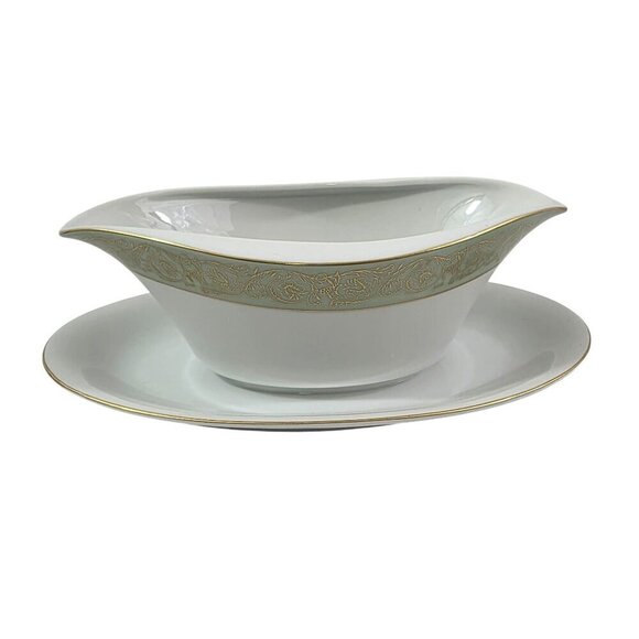 Yamaka Japan Fine China Renaissance Gravy Boat with Attached Under Plate - Picture 1 of 17